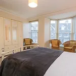 Дом отдыха Melrose House